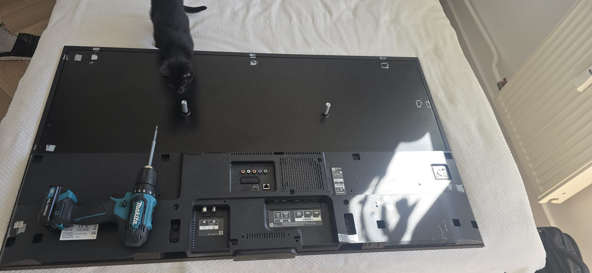 Telewizor Samsung na ul Grunwaldzkiej w Wrocławiu przed otwarciem